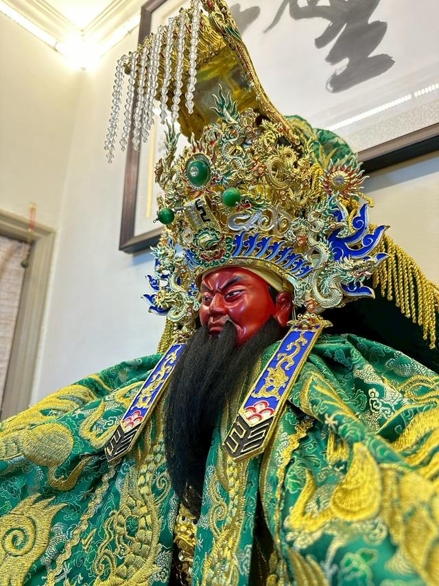 關聖帝君神尊側面近照